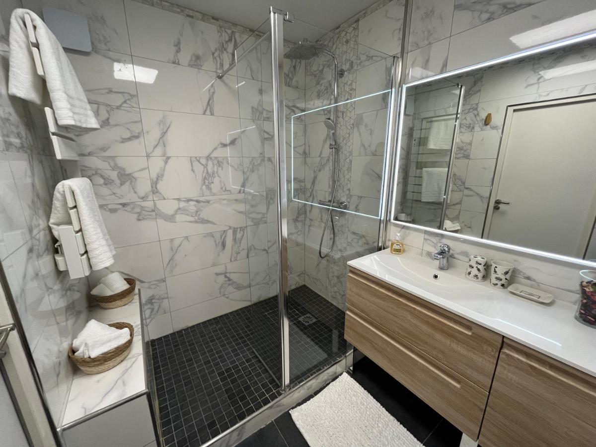 Le Richelieu Apartment Courbevoie Bagian luar foto